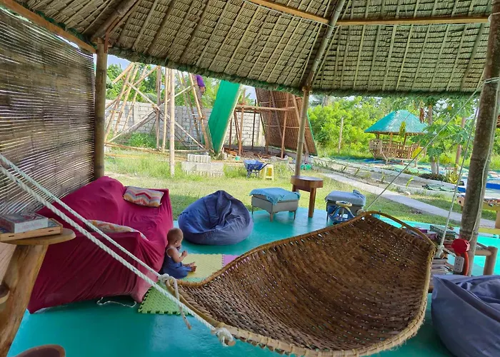 Nirvana Bamboo & Dive Centre Moalboal