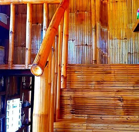 Nirvana Bamboo & Dive Centre 3* Moalboal