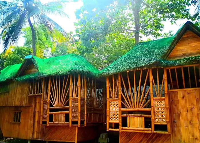 Nirvana Bamboo & Dive Centre 3* Moalboal